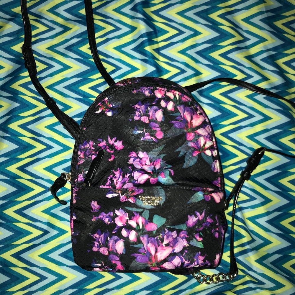 VS bundle. Mini backpack + lunch bag.